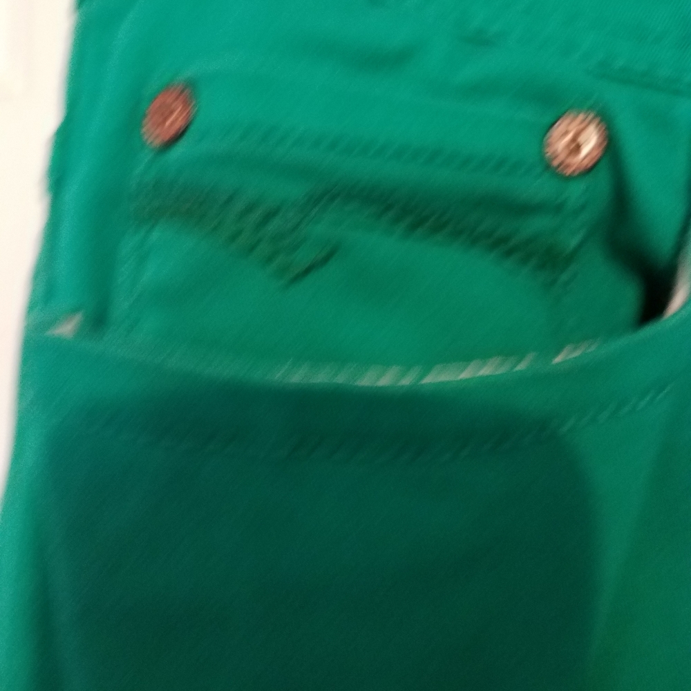 Green Capris - Picture 5 of 5